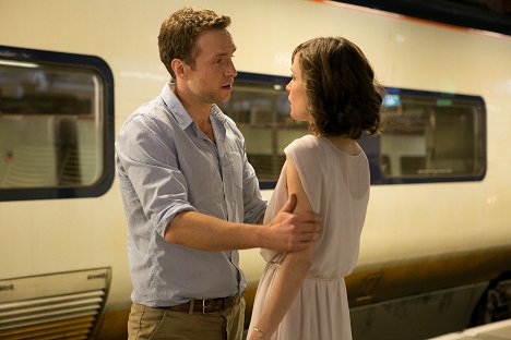 Rafe Spall, Rose Byrne - Mariage à l'anglaise - Film