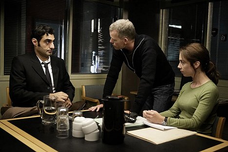 Farshad Kholghi, Søren Malling, Sofie Gråbøl - Forbrydelsen - Z filmu