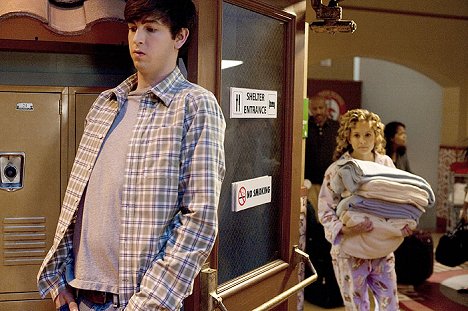 Nicholas Braun, Meaghan Martin - 10 Things I Hate About You - Photos