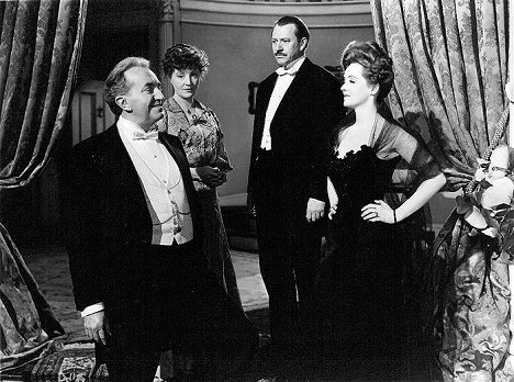 Patricia Collinge ČSFD.cz