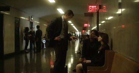 Jude Law, Sheila Tapia, Rooney Mara - Side Effects - Photos