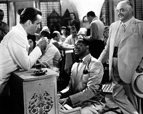 Humphrey Bogart, Dooley Wilson, Sydney Greenstreet - Casablanca - Kuvat elokuvasta