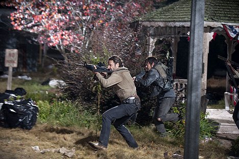 Andrew Lincoln, Norman Reedus - The Walking Dead - Welcome to the Tombs - Photos