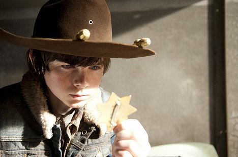 Chandler Riggs - The Walking Dead - Welcome to the Tombs - Photos