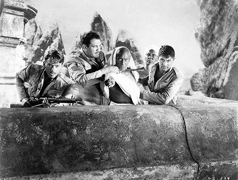 Douglas Fairbanks Jr., Victor McLaglen, Eduardo Ciannelli, Sam Jaffe, Cary Grant - Aufstand in Sidi Hakim - Filmfotos