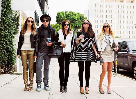 Taissa Farmiga, Israel Broussard, Emma Watson, Katie Chang, Claire Julien - The Bling Ring - Van film