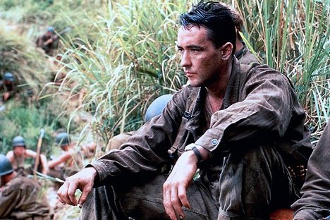 John Cusack - The Thin Red Line - Photos