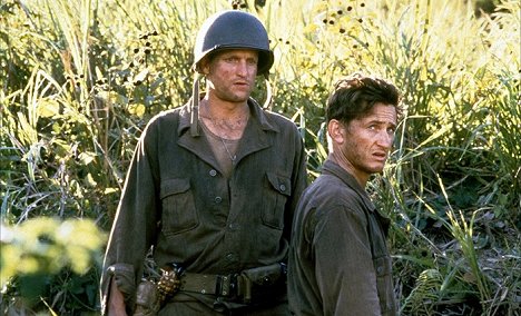 Woody Harrelson, Sean Penn - Tenká červená čiara - Z filmu