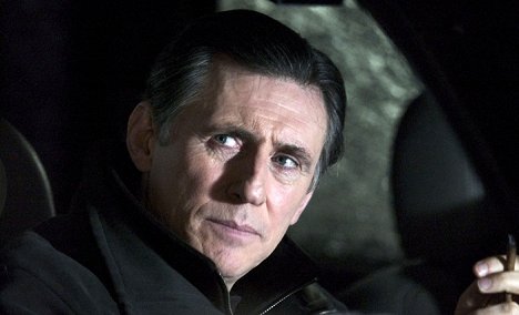 Gabriel Byrne - Assault on Precinct 13 - Do filme