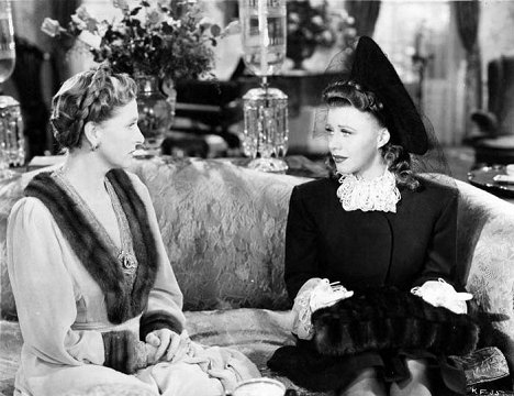 Gladys Cooper, Ginger Rogers - Kitty Foyle - Photos