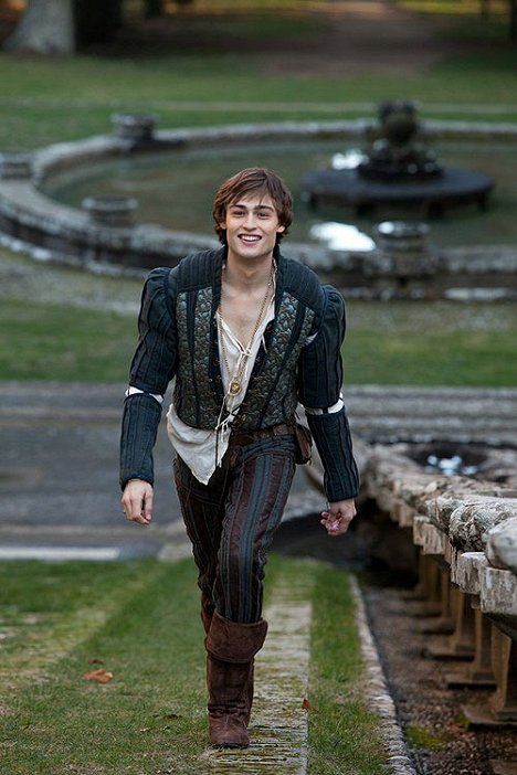 Douglas Booth - Romeo and Juliet - Photos