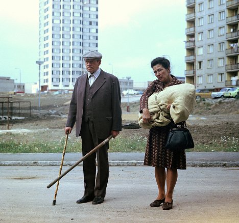 Martin Růžek, Dana Medřická - Heute in einem Haus - Dobytí kóty 78 - Filmfotos