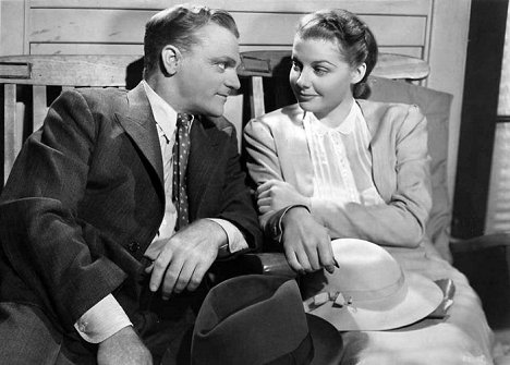 James Cagney, Ann Sheridan - City for Conquest - Photos