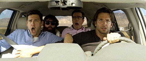 Justin Bartha, Zach Galifianakis, Ed Helms, Bradley Cooper - Pařba na třetí - Z filmu