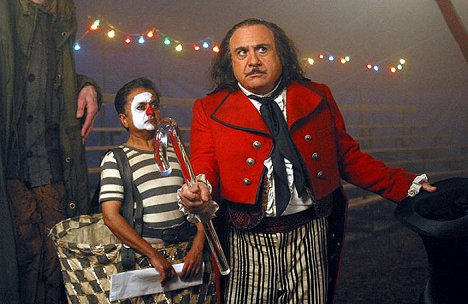 Deep Roy, Danny DeVito - Veľká ryba - Z filmu