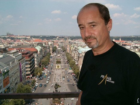 Viktor Preiss - Praha, město věží - Kuvat elokuvasta
