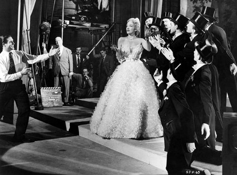 Alfred Hitchcock, Marlene Dietrich - Hrůza na jevišti - Z natáčení