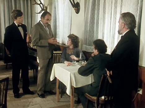 Zdeněk Sedláček, Milan Vágner, Naďa Konvalinková - Bakaláři - Nikotýnka - De la película