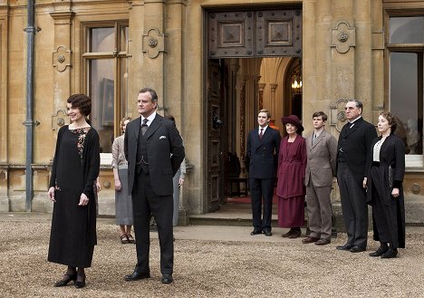 Elizabeth McGovern, Hugh Bonneville, Dan Stevens, Penelope Wilton, Allen Leech, Jim Carter, Phyllis Logan - Downton Abbey - Filmfotos