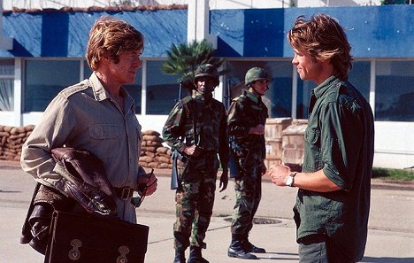 Robert Redford, Brad Pitt - Spy Game - Photos