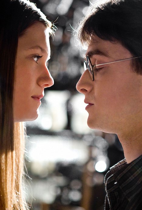 Bonnie Wright, Daniel Radcliffe - Harry Potter and the Half-Blood Prince - Photos