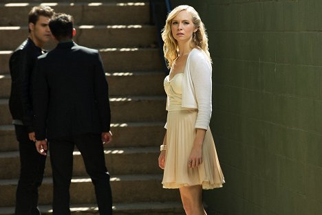 Candice King - The Vampire Diaries - O Come, All Ye Faithful - Photos