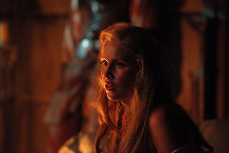 Claire Holt - The Vampire Diaries - The Five - Photos