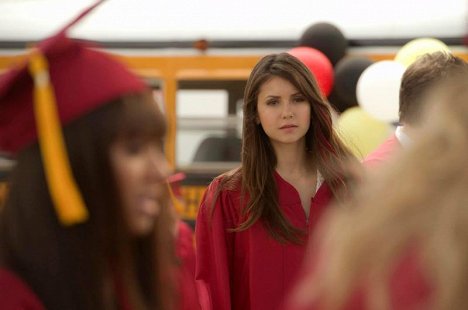 Nina Dobrev - The Vampire Diaries - Graduation - Photos