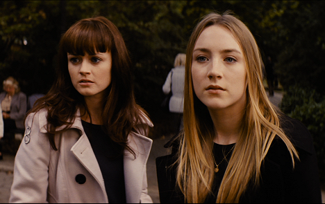 Alexis Bledel, Saoirse Ronan - Violet & Daisy - De la película
