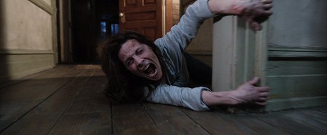 Lili Taylor - The Conjuring - Photos