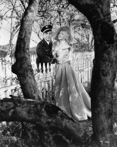 Dick Powell, Mary Astor - Page Miss Glory - Z filmu