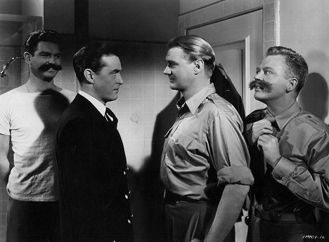 Ray Milland, Sonny Tufts - The Well-Groomed Bride - Z filmu