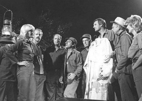 Loretta Swit, Mike Farrell, David Ogden Stiers, Jamie Farr, Harry Morgan, Alan Alda, William Christopher - M*A*S*H - As Time Goes By - Photos