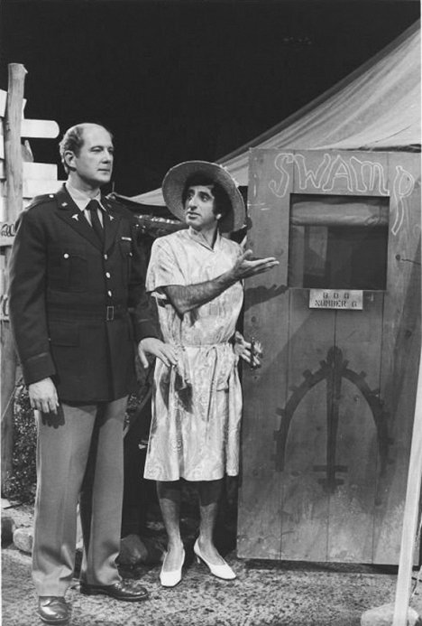 David Ogden Stiers, Jamie Farr - M*A*S*H - Photos