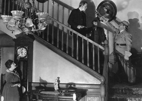 Josephine Hull, Raymond Massey, Peter Lorre, John Alexander - Arsenic and Old Lace - De filmes