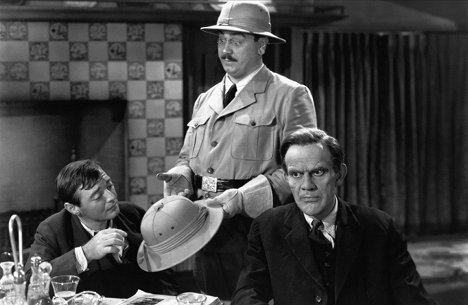 Peter Lorre, John Alexander, Raymond Massey - Arsenic and Old Lace - Z filmu