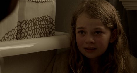 Megan Charpentier - Mama - Z filmu