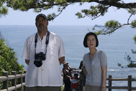 Bennet Guillory, Misa Shimizu - The Harimaya Bridge - De la película