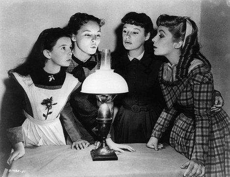 Margaret O'Brien, Janet Leigh, June Allyson, Elizabeth Taylor - Pikku naisia - Kuvat elokuvasta