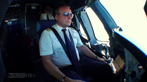 Jürgen Raps - PilotsEYE.tv: San Francisco A380 - De la película