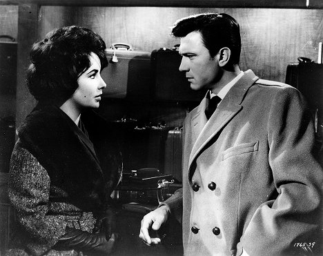 Elizabeth Taylor, Laurence Harvey - Telefon Butterfield 8 - Filmfotos