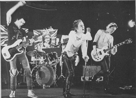 Sid Vicious, Paul Cook, John Lydon, Steve Jones - Sex Pistols - God Save The Queen - Z filmu