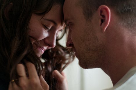 Mary Elizabeth Winstead, Aaron Paul - Smashed - Kuvat elokuvasta