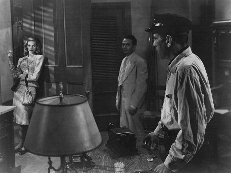 Lauren Bacall, Marcel Dalio, Humphrey Bogart - Le Port de l'angoisse - Film