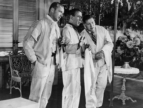 Aldo Ray, Humphrey Bogart, Peter Ustinov - We're No Angels - Photos