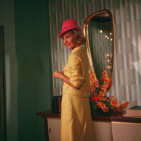 Dina Merrill ČSFD.cz