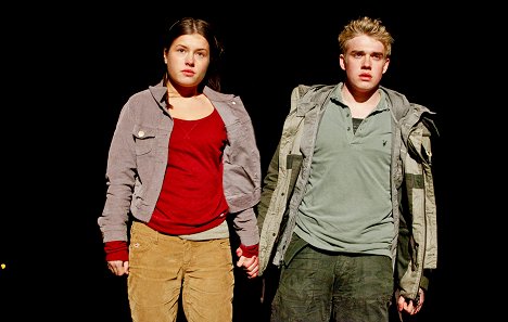 Bobby Lockwood And Aimee Kelly Wolfblood