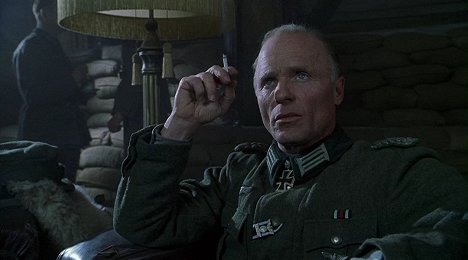 Ed Harris - Duell - Enemy at the Gates - Filmfotos
