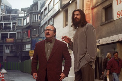 Bob Hoskins, Jeff Goldblum - The Favour, the Watch and the Very Big Fish - Photos