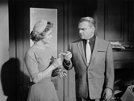 Cara Williams, James Cagney - Never Steal Anything Small - Filmfotos